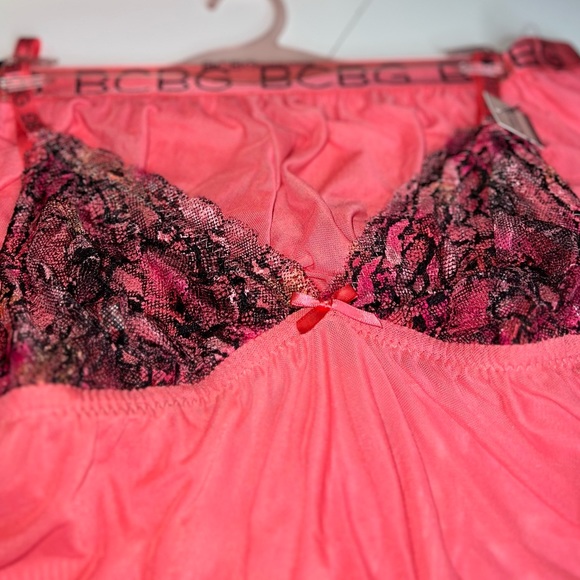 BCBGENERATION Lace Baby Doll Top & Shorts Set - Picture 4 of 6